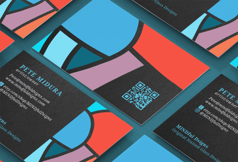 thiết kế danh thiếp đầy màu sắc có mã QR