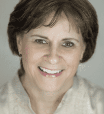 Carolyn Goodman, chủ tịch kiêm giám đốc sáng tạo tại công ty tiếp thị trực tiếp Goodman Marketing Partners (GMP) có trụ sở tại San Rafael, California