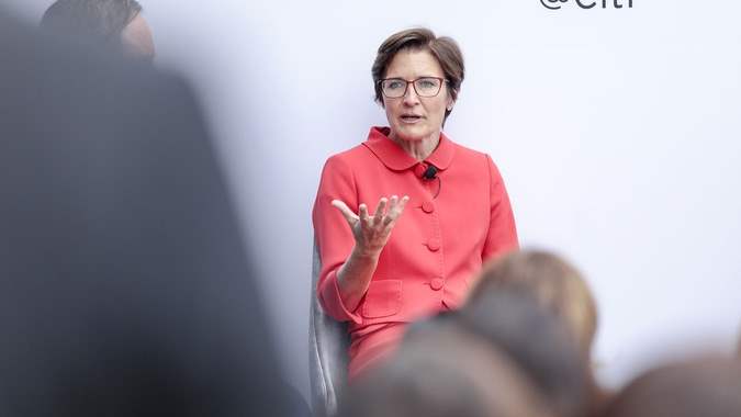 Ban va Giam doc dieu hanh moi cua Citigroup Jane