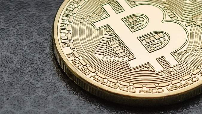 Bitcoin giam xuong duoi 42 nghin do la truoc khi