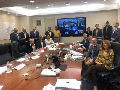 Trên đây, những người tham dự cuộc họp ban giám đốc Quỹ Học bổng Đồ họa và In năm 2019 gần đây.