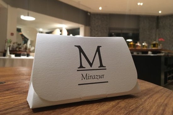 logo nhà hàng nổi tiếng mirazur
