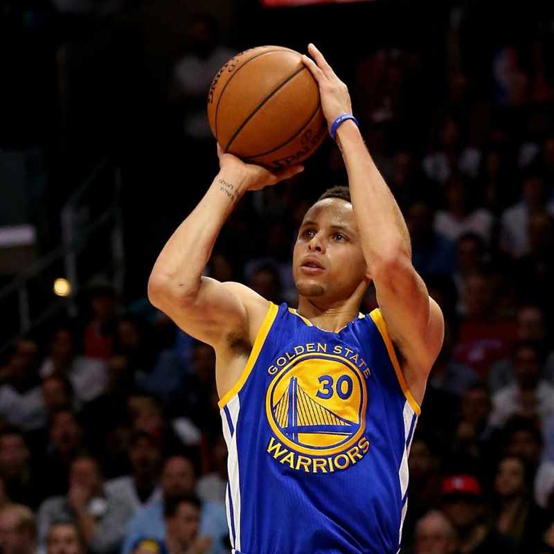 1646359756 284 The Golden State Warriors cach bieu trung the thao bien