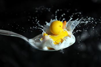 Ảnh tốc độ cao - cao su Ducky